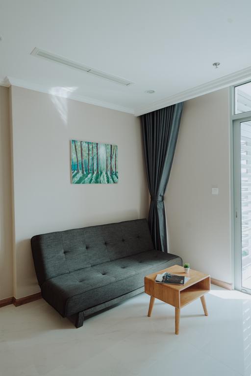The Berry Vinhomes Luxury Apartments Хошимин Экстерьер фото