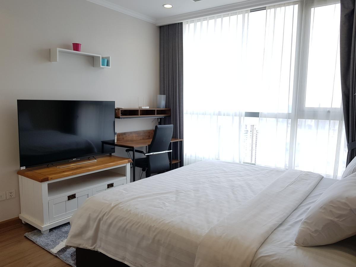 The Berry Vinhomes Luxury Apartments Хошимин Экстерьер фото
