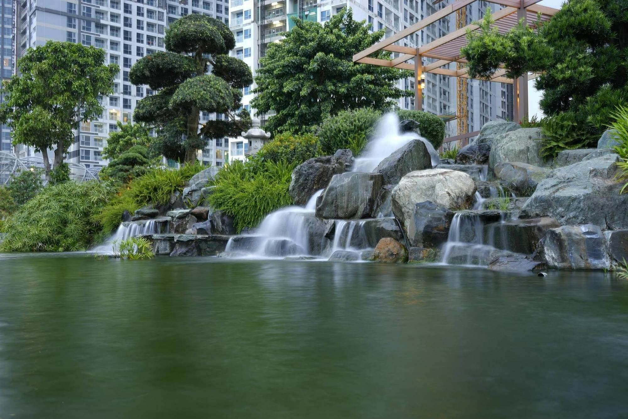 The Berry Vinhomes Luxury Apartments Хошимин Экстерьер фото
