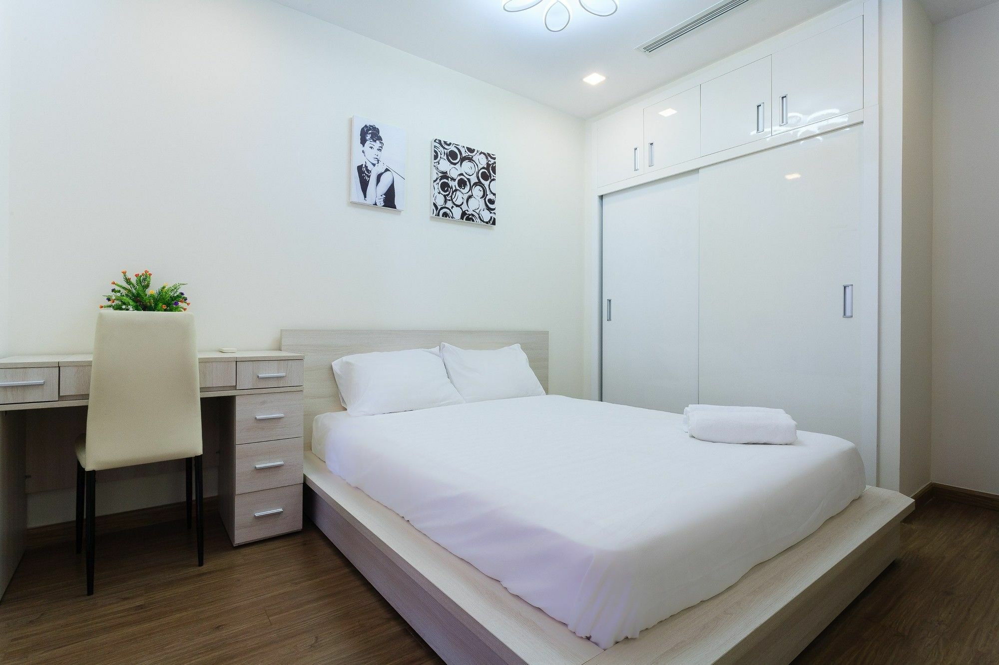 The Berry Vinhomes Luxury Apartments Хошимин Экстерьер фото